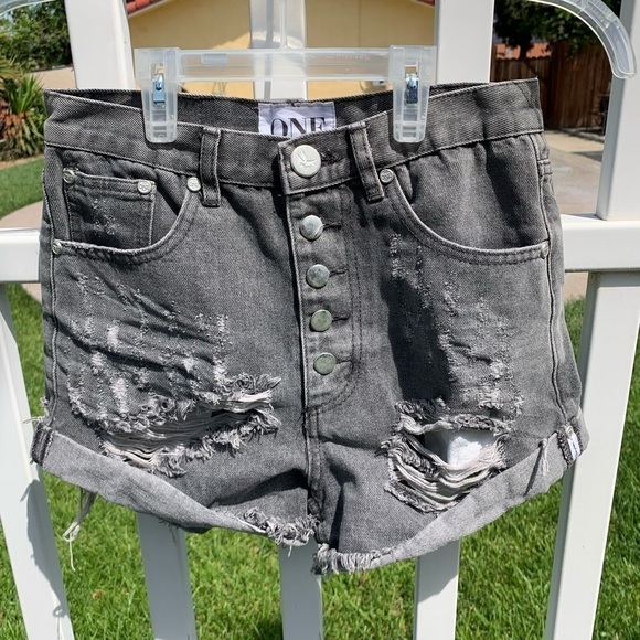 One teaspoon outlaws distressed denim shorts - Picture 1 of 9